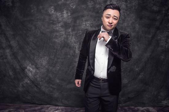 戚继光收官董可飞一袭戎装忠义护国