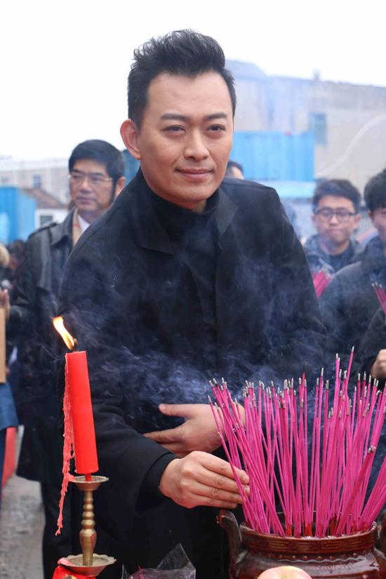 黄海冰在开机仪式