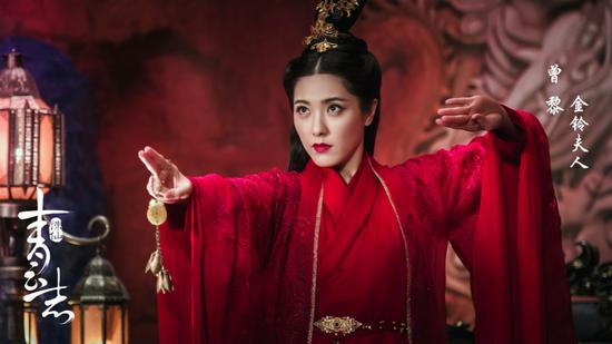 曾黎饰金铃夫人