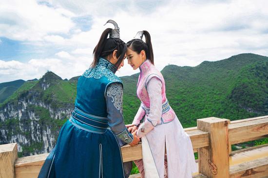 吴奇隆韩雨芹情侣CP回归荧屏