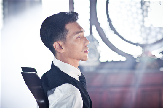 白宇军装英姿亮相《少帅》与文章分道扬镳