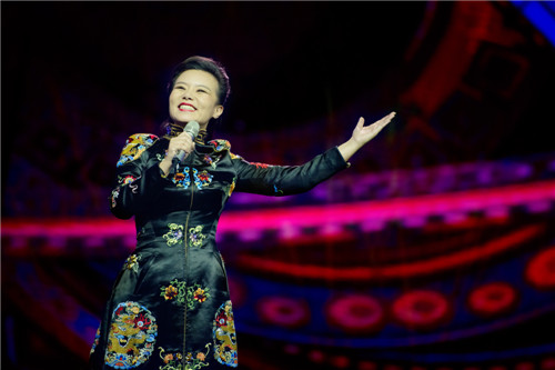 龚琳娜演绎老锣新曲