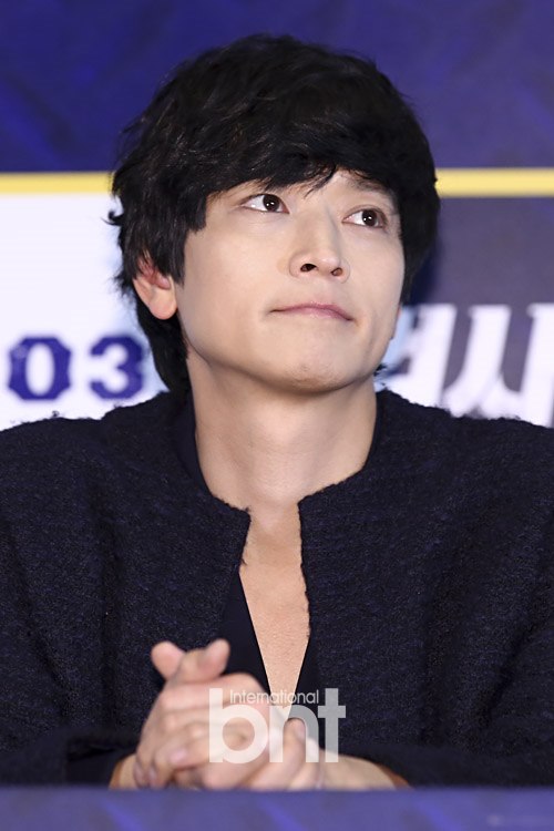 韩星姜栋元谈签约yg公司意气相投