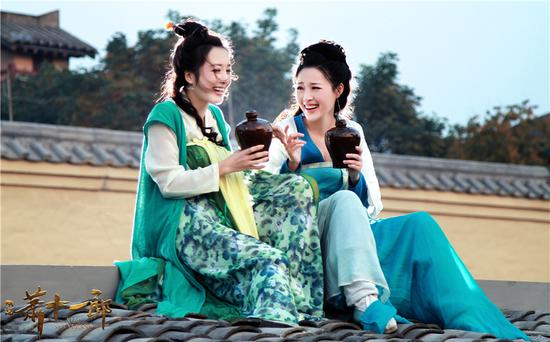 甘婷婷、李依晓