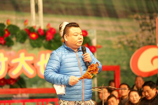 刘刚春节档扫屏 央七安徽春晚喜感爆棚_手机新浪网