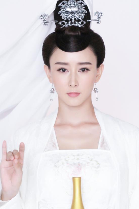 胡静饰演观音姐姐