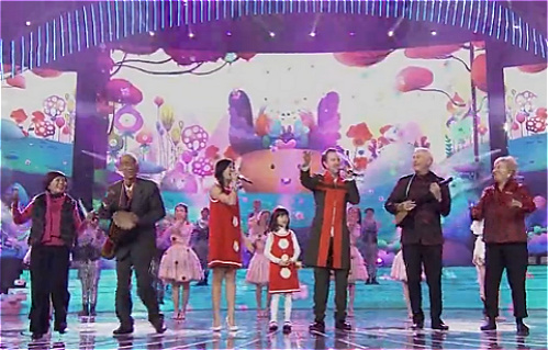 夏克立一家七口三代同台演出