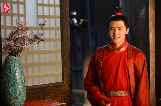 《青丘狐》彩旗付辛博演绎12岁年龄差萌cp