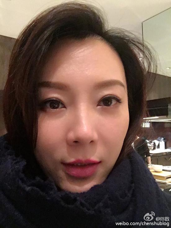 陈数晒儿子捐压岁钱做公益感动到想哭