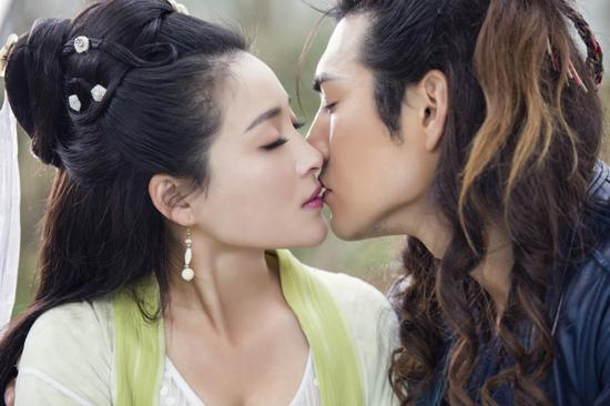 沈璧君、萧十一郎甜蜜一吻