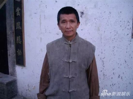 龙套王国民扮相