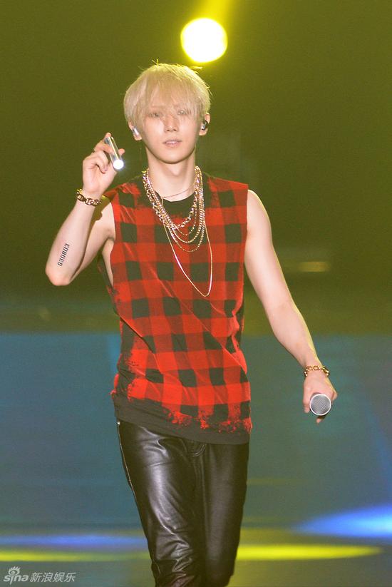 韩团beast张贤胜被指责粉丝斥其过度膨胀