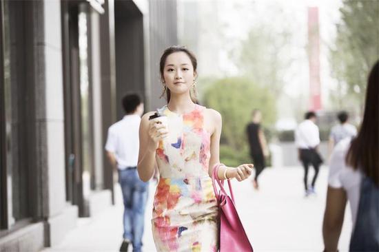 蓝盈莹饰演童小夏 悲伤《爱人的谎言》蓝盈莹饰童小夏《爱人的谎言》