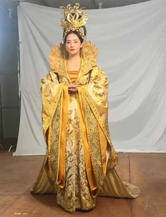 蒋勤勤在剧中饰南枯皇后