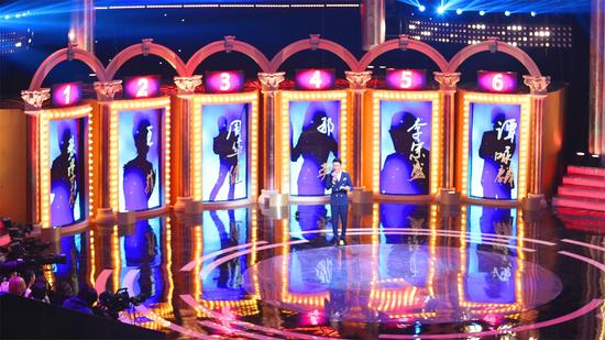 此前有网友爆料《谁是大歌神》首期节目6位备选歌神中其中一位就是谭咏麟