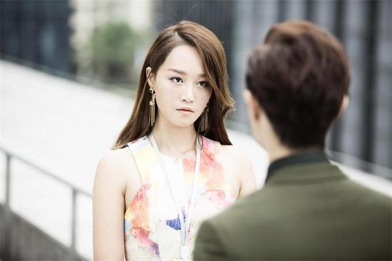 《爱人的谎言》开播 蓝盈莹化身孤独公主