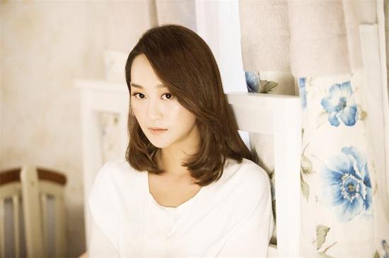 蓝盈莹饰演童小夏