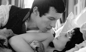 剧集采用隐晦手法展现安纳托尔与海伦娜的姐弟乱伦关系