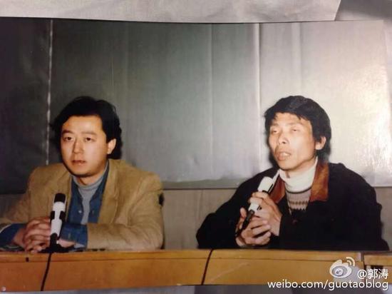 冯导的表情好…抢…镜…