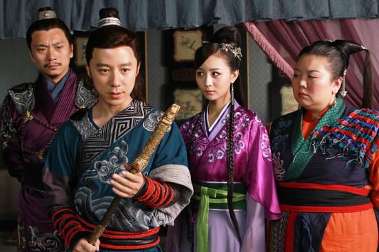 《五鼠》王茂蕾狂追郑爽 谈情斗法两不误