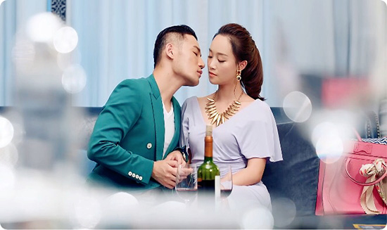 爱人高凯元亮相深情演绎暖心男神