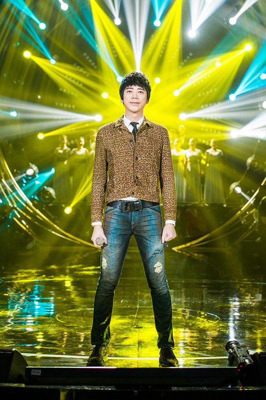 歌手4信彩虹诠释大爱大阵仗显诚意