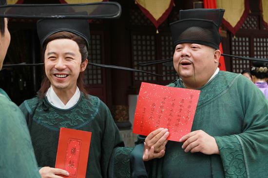 王茂蕾再度尝试喜剧路线,其饰演的"翻江鼠"蒋平既是"五鼠"当中的"