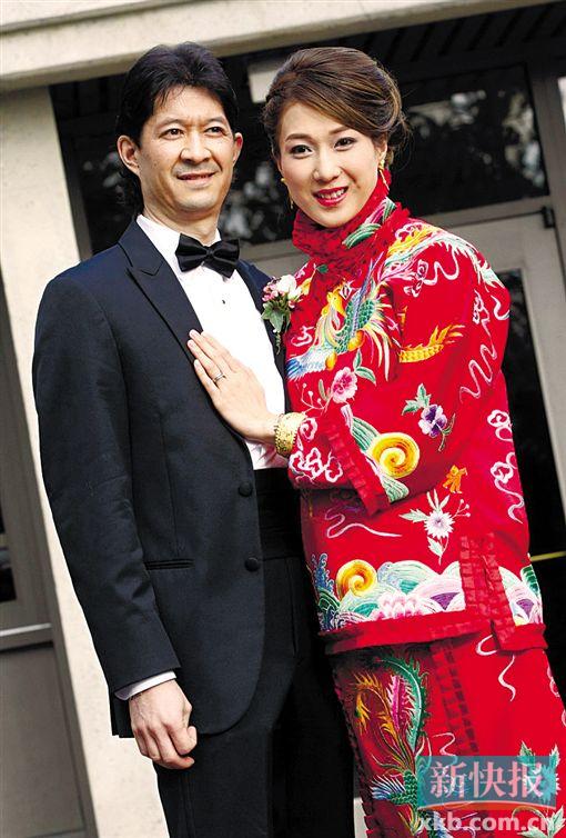 钟嘉欣默认"双喜临门" 想为老公生4个孩子