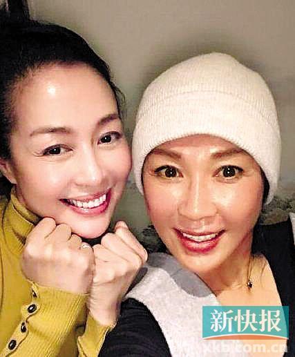 傅艺伟与演员黑婧环