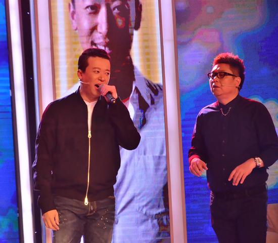 郭昊伦深情献唱《小白杨》