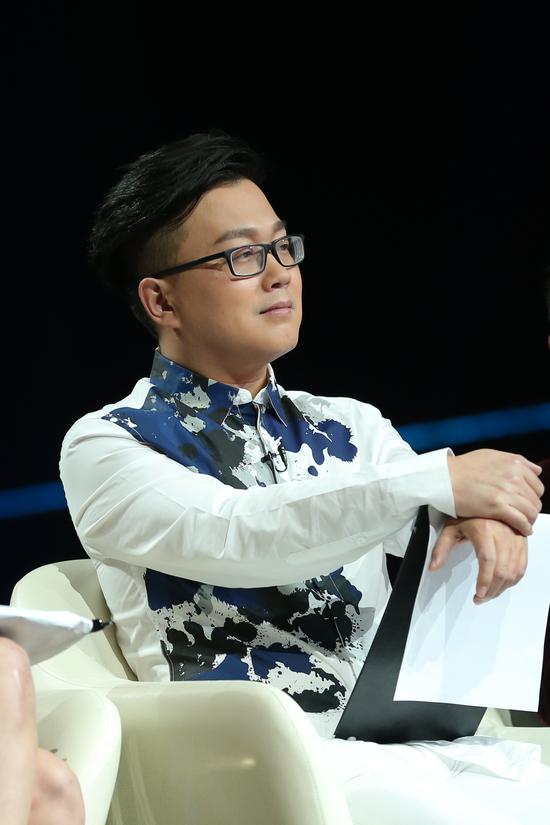 蜜蜂少女队崔恕担纲推蜜团导师