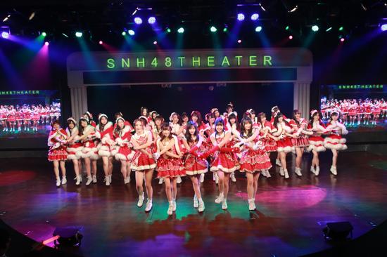 SNH48表演照