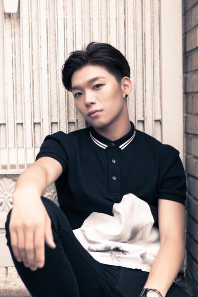 星动亚洲学员田书臣下跪求淘汰引争议