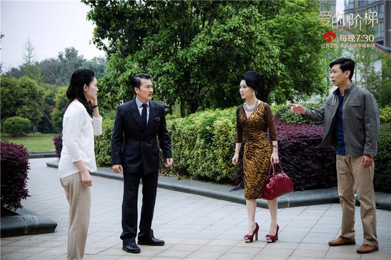 黄文豪、胡彩虹、刘瑞琪、蒋宇韬