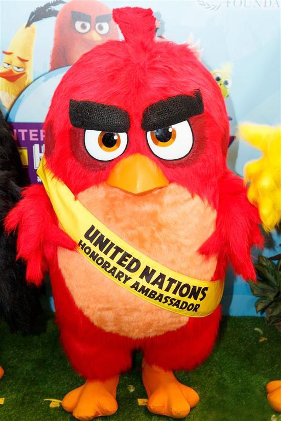 潘基文学《愤怒小鸟》卖萌 胖红任命大使