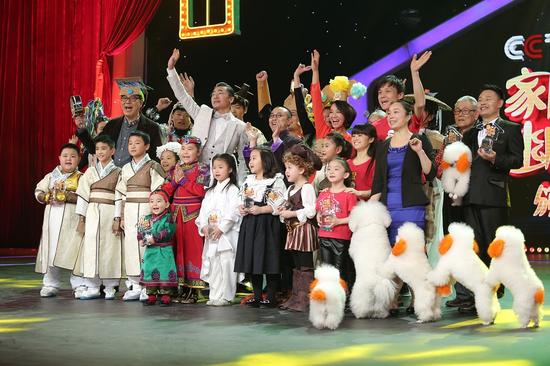 家庭幽默大赛2收官组合献艺惹人泪目