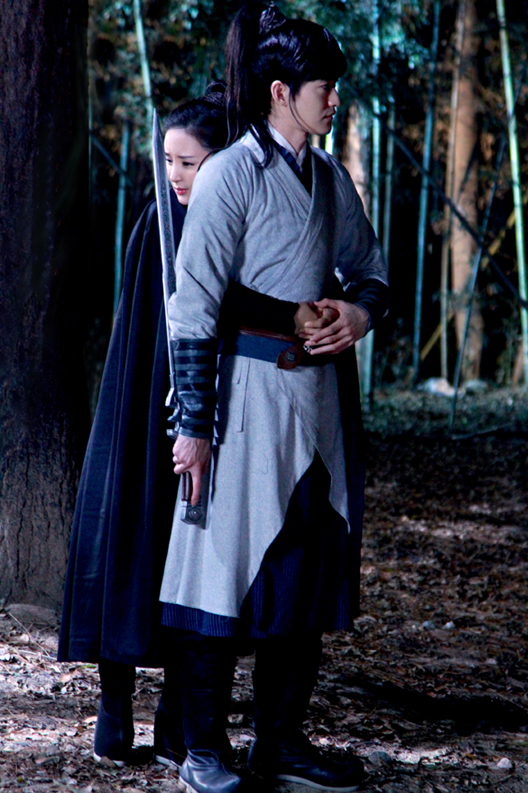 《山海经》热播 鸿利戏里追张翰显痴情