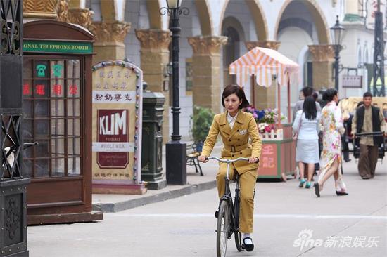 郭珍霓饰演戴佩秋