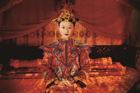 《花灯满城》中田海蓉饰演颂莲