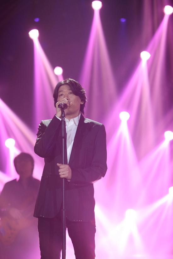 歌手4老狼突围赛虎口脱险:后悔来得有点晚