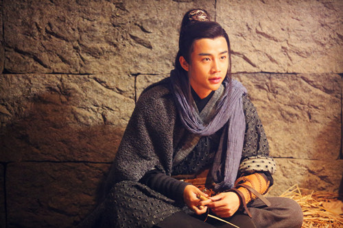 山海经热播李茂饰法师百里冰打怪兽