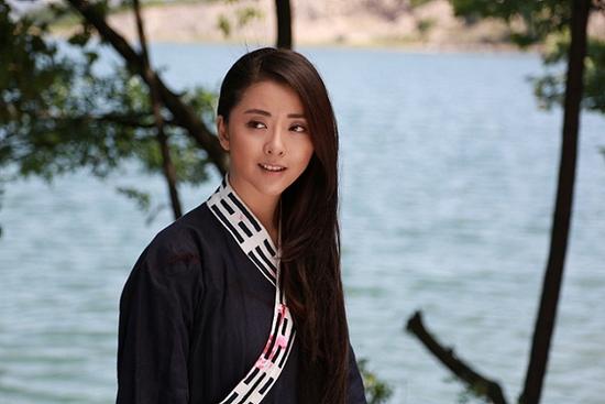 由黄力加[微博]携手薛晓璐联袂打造的大型浪漫史诗电视剧《映山红》