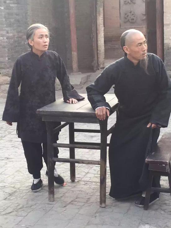 于成龙老年造型曝光