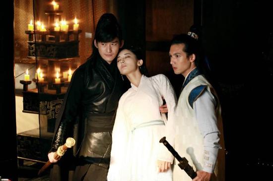 几乎契合了当下爆款电视剧最受欢迎的几个要素:强大的山海经ip镇场,以