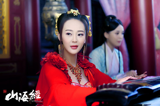 万妮恩等主演的《山海经之赤影传说》正在湖南卫视钻石独播剧场热播