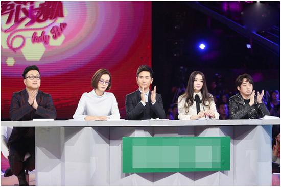 推蜜团集体亮相