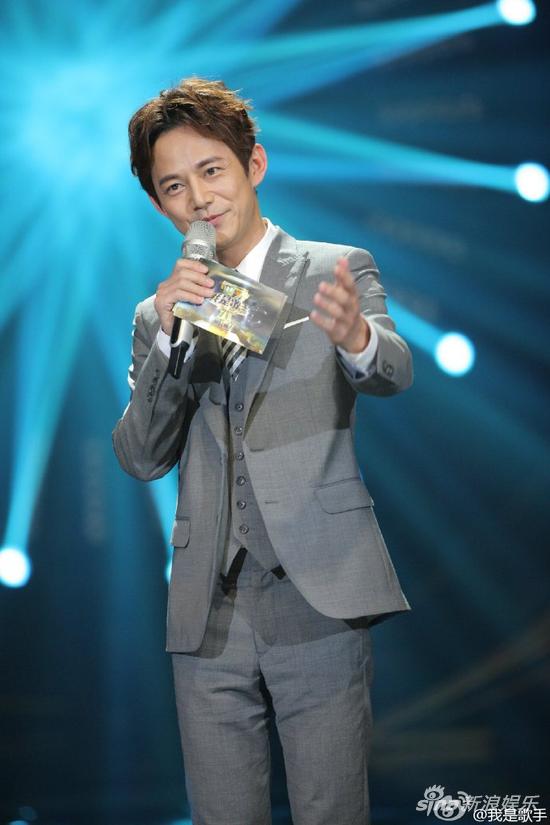 何炅主持总决赛