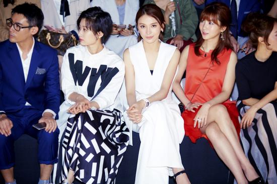 施诗亮相上海时装周