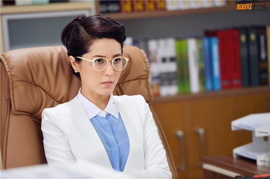 《旋风十一人》曾黎钱枫潘斌龙教师三人组