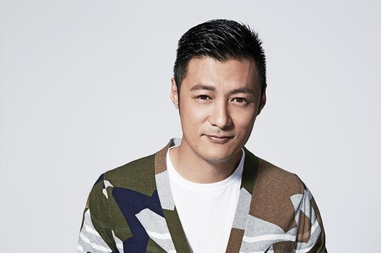 余文乐温暖笑容